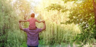Ilsutração Use Toda a Sua Força - Pai e Filho - Reprodução Canva